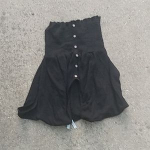 A cute black crop top 😍